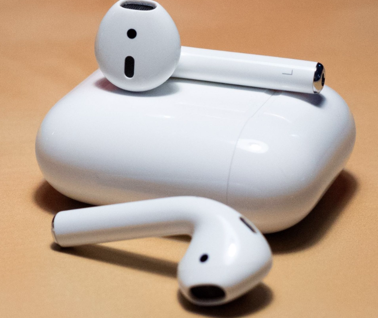 apple airpods volume low in one ear